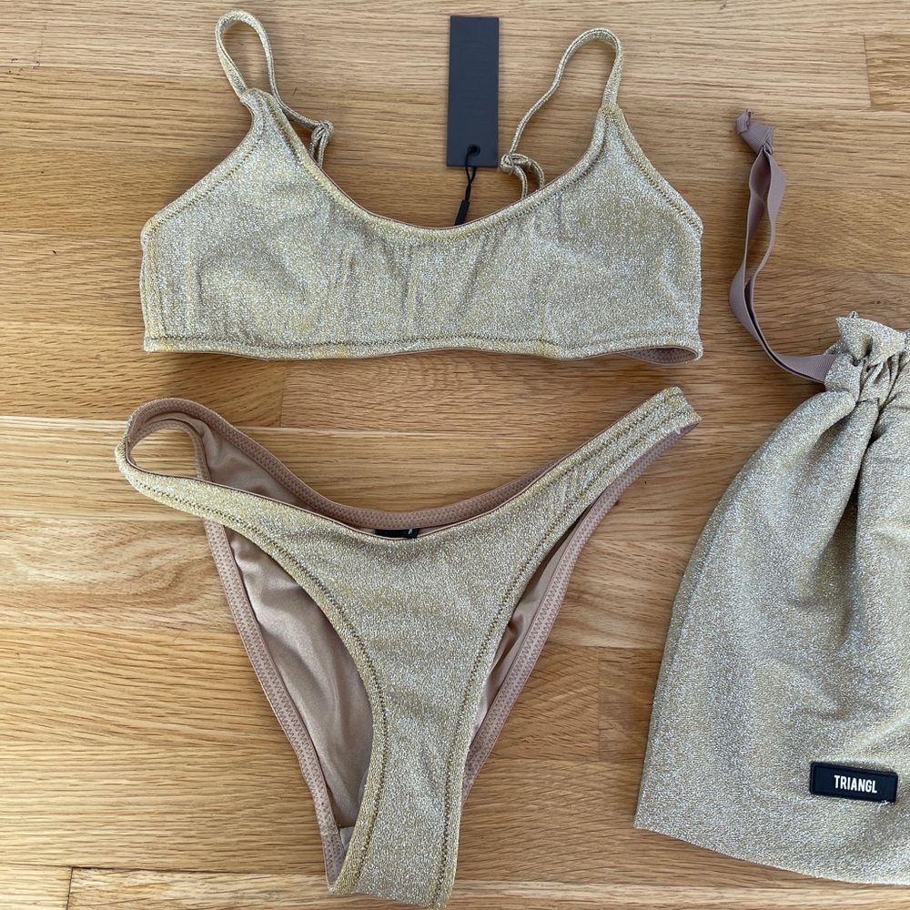 Triangl bikini medium top & small bottoms NWT